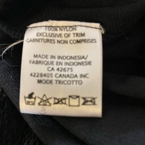 Black lace dress size Medium. - Picture 12 of 12